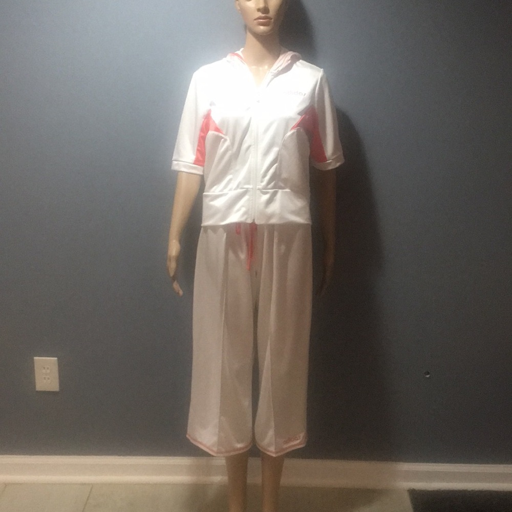 COPY - 2 piece capri tracksuit